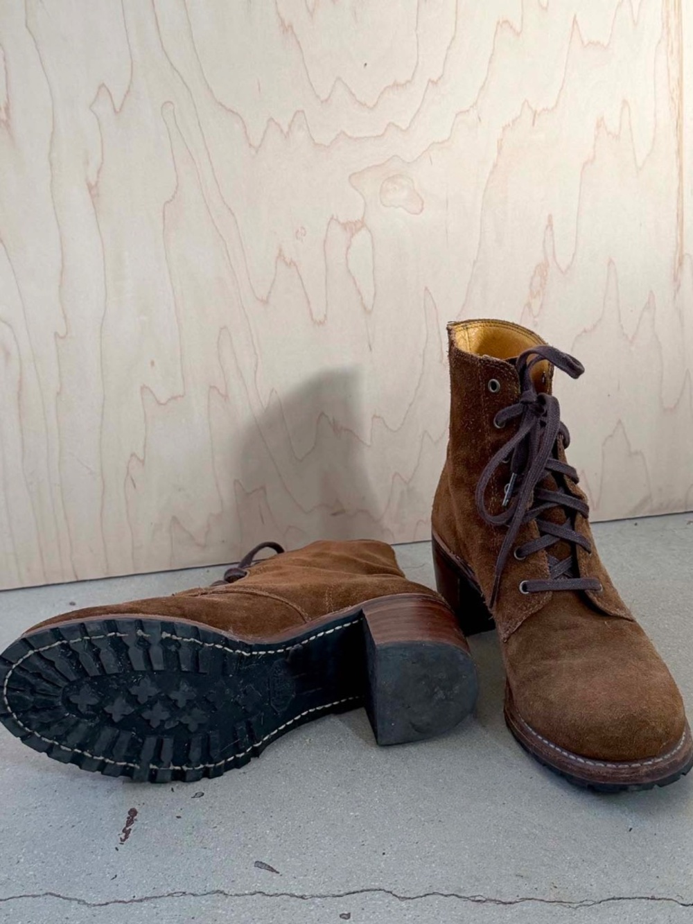 Frye Sabrina boot in brown suede, size 9 womens - Picture 4 of 6